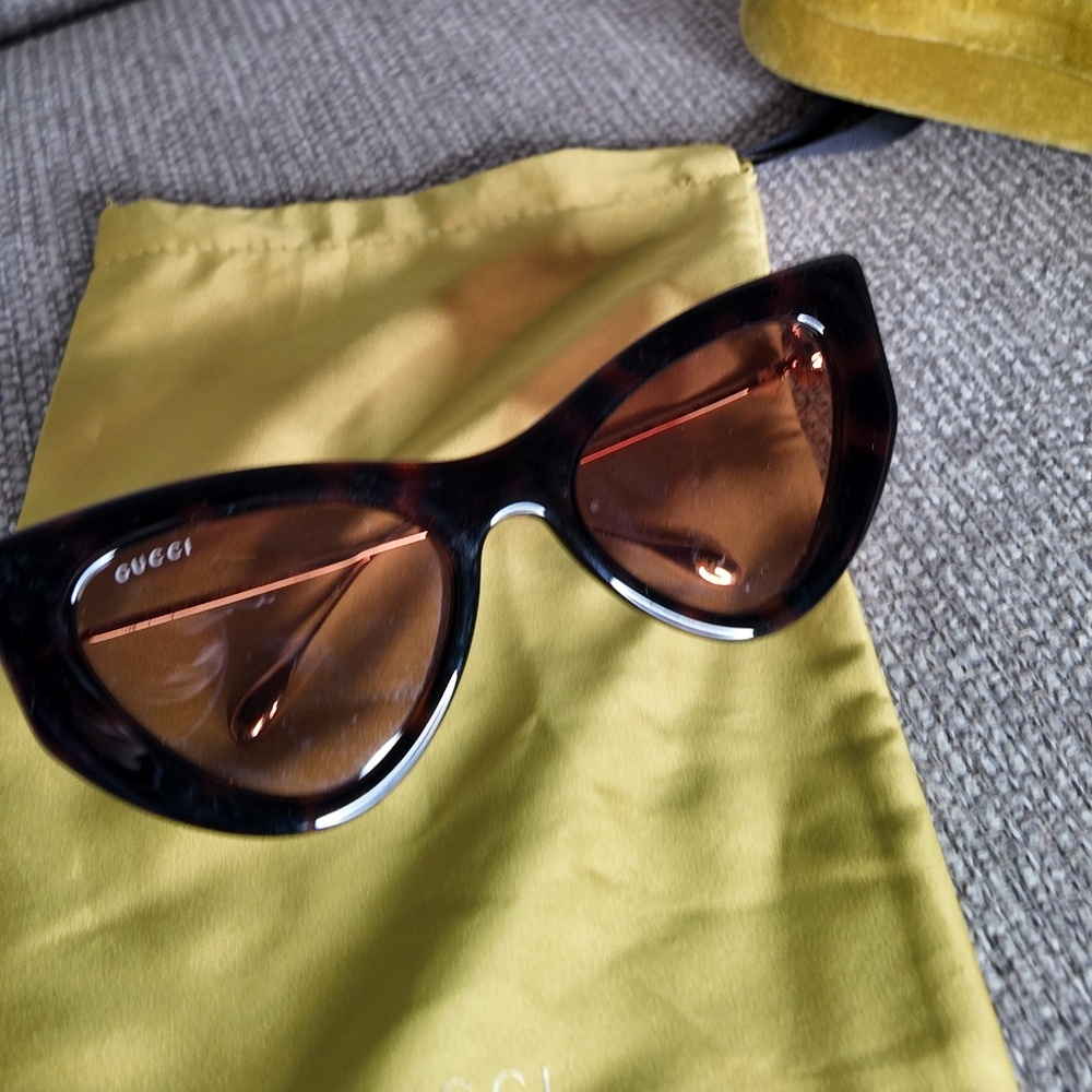 Gucci Cat-eye Sunglasses